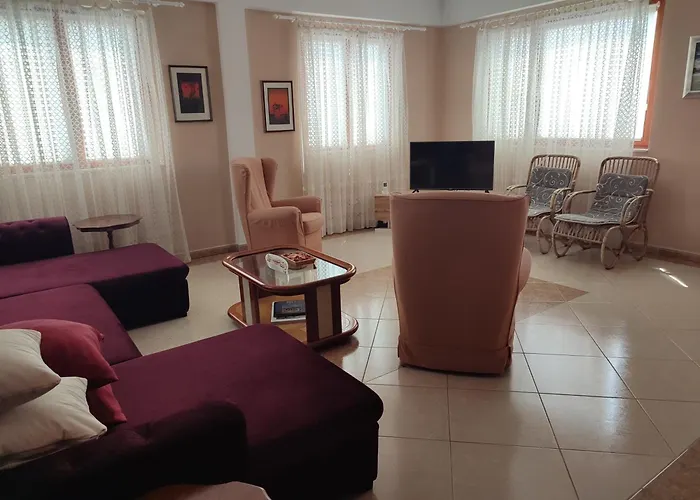 Villa Bijoux, Private Pool, 500M To The Sea And Two Apartments For Two Families