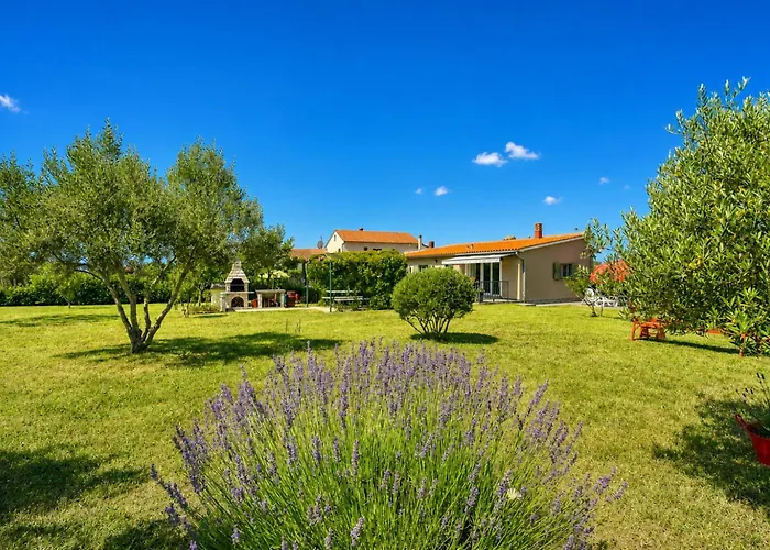 Family Friendly House Kacana - Garden & Bbq - Happy Rentals